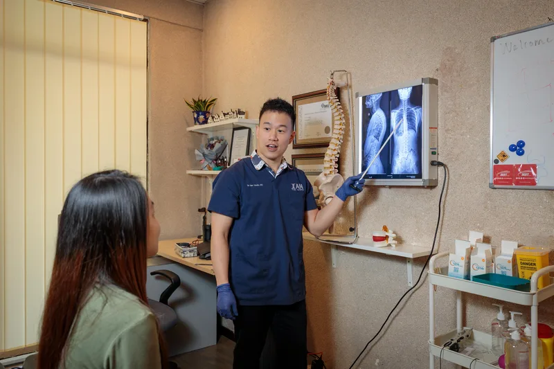 Dr. Ian Yeoh, Chiropractor
